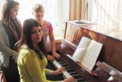 К 175-летию со дня рождения П. И. Чайковского в магаданском колледже искусств был проведен ряд открытых тематических уроков