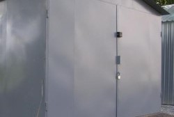 Незаконно установленные постройки ликвидируют в Магадане