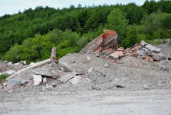 В районе зоны отдыха “Горняк” начались работы по благоустройству левого берега реки Дукча