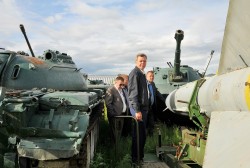 В Магадане приступают к реконструкции и восстановлению военной техники, которая раньше служила исторической экспозицией на площадке у клуба “Подвиг”.