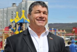 Депутат Магаданской городской Думы Александр Грузденко поддержал “Фестиваль дворовых игр”