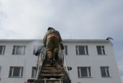 Магаданские пожарные ликвидировали возгорание в квартире по ул. Якутская