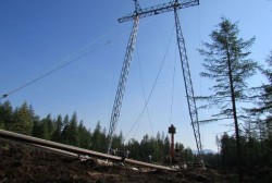 В Магаданской области установлена тысячная опора строящейся линии электропередачи 220 кВ «Оротукан – Палатка – Центральная»