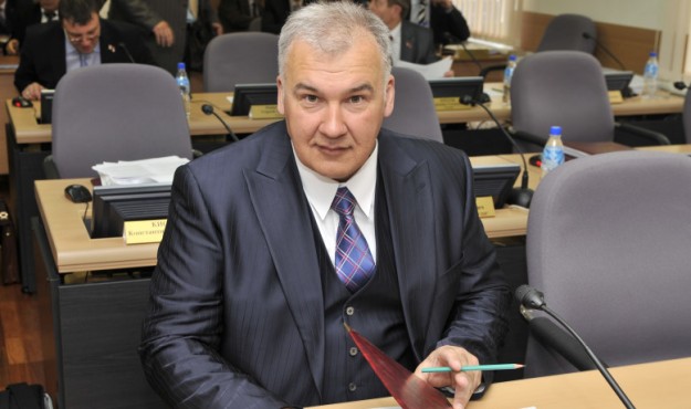 Избирательный округ Михаила Тумашова стал одним из первых в Магадане, где началась реализация проекта “Народная дружина”