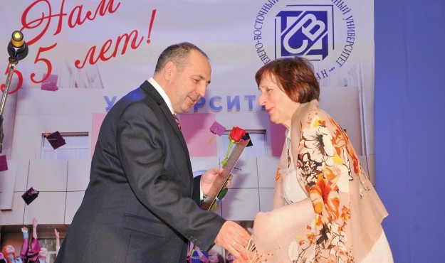 Юбилей крупнейшего вуза Колымы отметили в Магадане