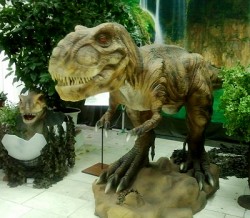 Выставка движущихся фигур "Реальные динозавры"