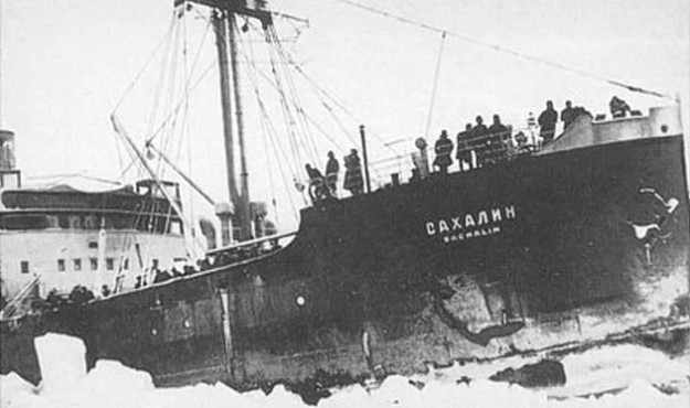 84 года назад в бухту Нагаева на пароходе «Сахалин» прибыло руководство Государственного треста «Дальстрой» во главе с директором Э. П. Берзиным.