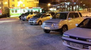 В Магадане появятся платные парковки в местах большого скопления машин