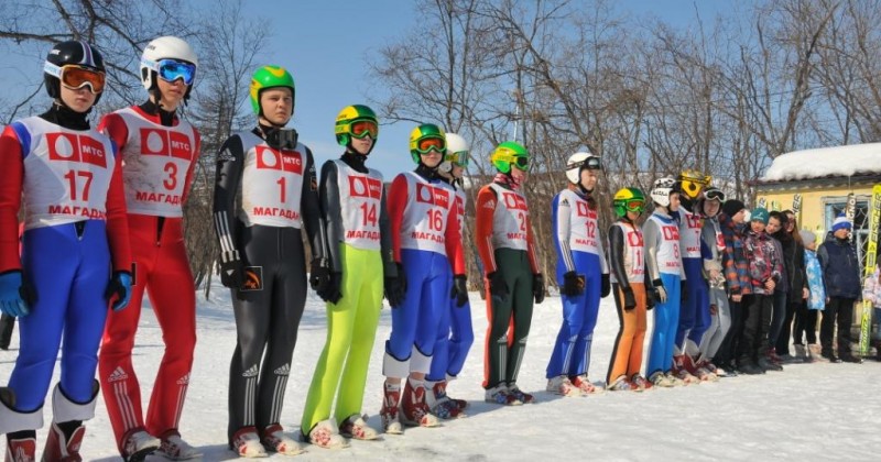 В Магадане прошёл открытый чемпионат и первенство города по прыжкам на лыжах с трамплина