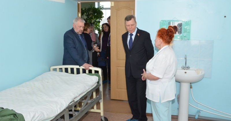 Сергей Абрамов и Андрей Зыков проинспектировали Сусуманскую районную больницу