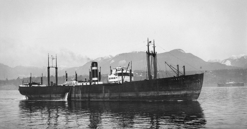 77 лет назад пароходу «Ягода» присвоено новое имя - «Дальстрой»