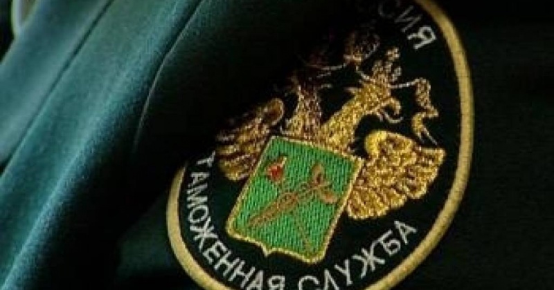 Магаданские таможенники провели занятие с курсантами центра «Подвиг»