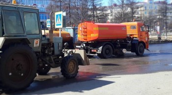 В областном центре ведется ежедневная уборка городских  улиц