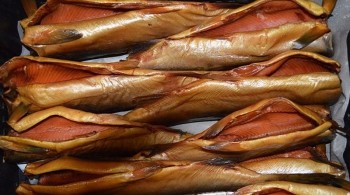 198 кг рыбы и рыбопродукции опасной для здоровья изъято на одном из рынков Магадана