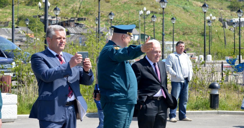 Магаданские пограничники и МЧС провели совместные учения-смотр в бухте Нагаева