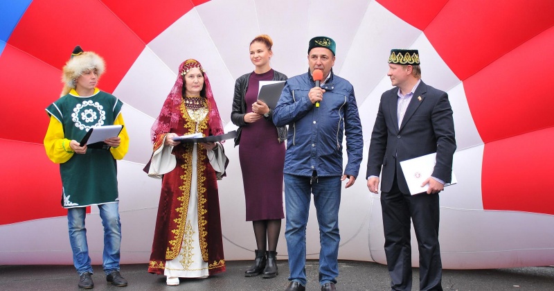 В  городском парке Магадана прошел традиционный татаро-башкирский праздник Сабантуй