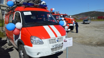 Четыре новых пожарных автомобиля купили для поселений Колымы