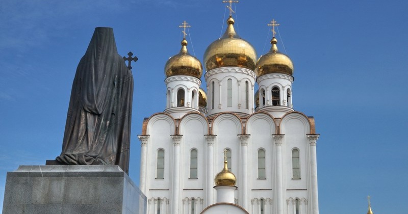 Из сторожки Свято-Троицкого кафедрального собора неизвестные свободным доступом похитили ноутбук стоимостью 18 тысяч рублей