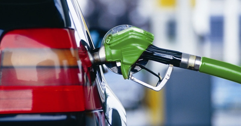 Цены на бензины и дизельное топливо на автозаправочных станциях Магадана остаются стабильными