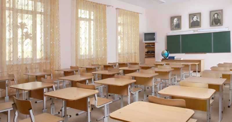 Сегодня в связи с понижением температуры воздуха в школах Сусуманского и Среднеканского городских округов отменены занятия для учащихся с 1-ого по 11-ый класс.