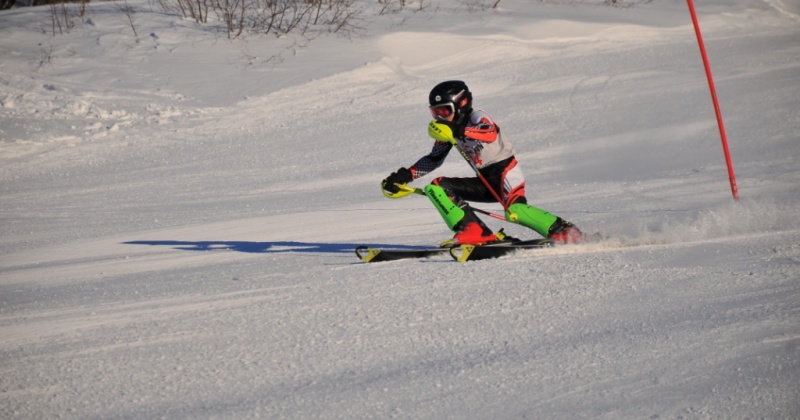 Более 200 спортсменов Магадана приняли участие во Всемирном дне снега