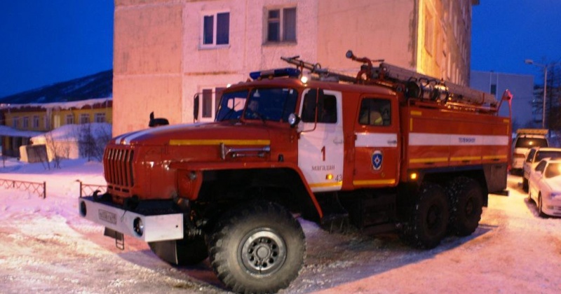 Сотрудники пожарной охраны ликвидировали загорание на кухне по ул. Якутская, 54 в г. Магадане