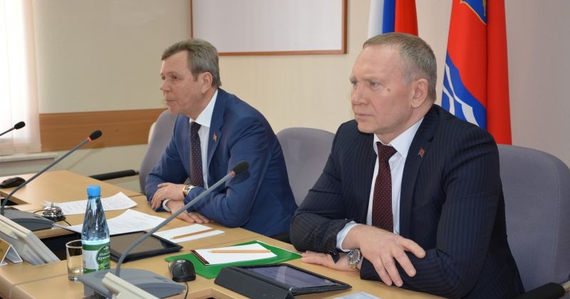 Обсудить финансовые проблемы городских округов намерены колымские парламентарии