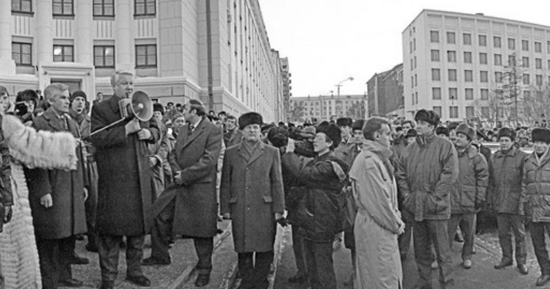 24 года назад, следуя в Ванкувер (Канада) на саммит Россия–США, в Магадане побывал первый Президент России Б.Н. Ельцин