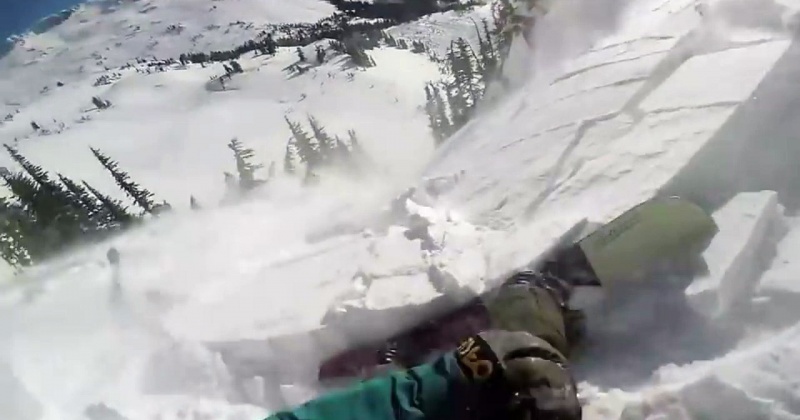 ПСЦ: Не катайтесь на лыжах и сноубордах с лавиноопасных склонов