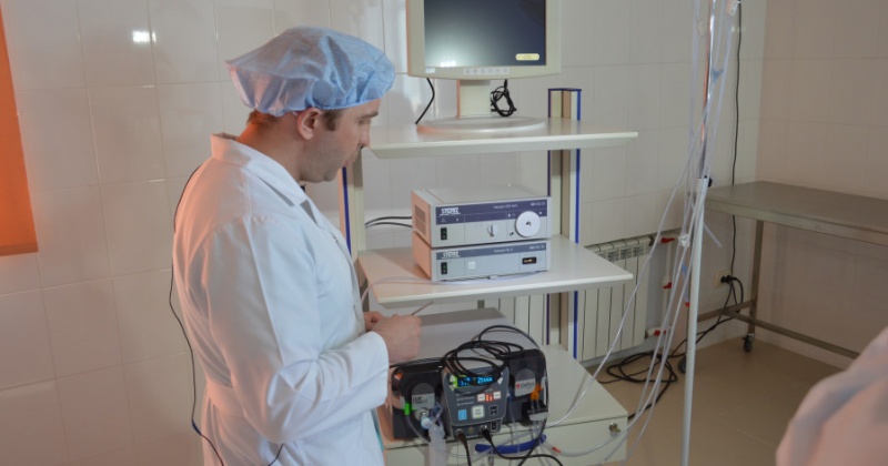 Новое высокотехнологичное оборудование для артроскопических операций получила Магаданская областная больница