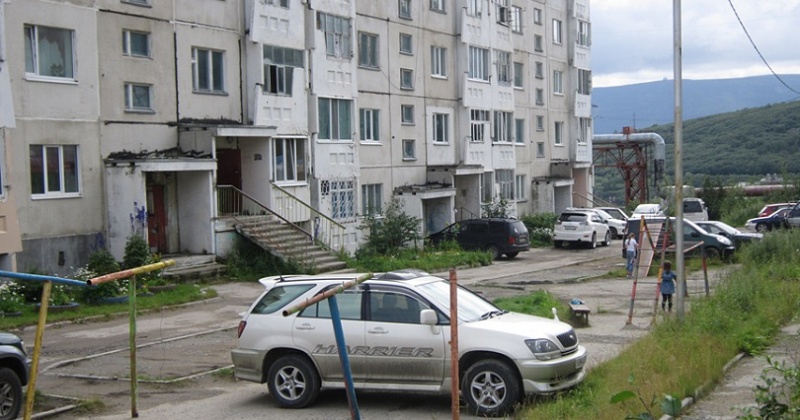 Мнение о создании бесплатной парковки во дворе по улице Набережной реки Магаданки, 83 узнают у магаданцев