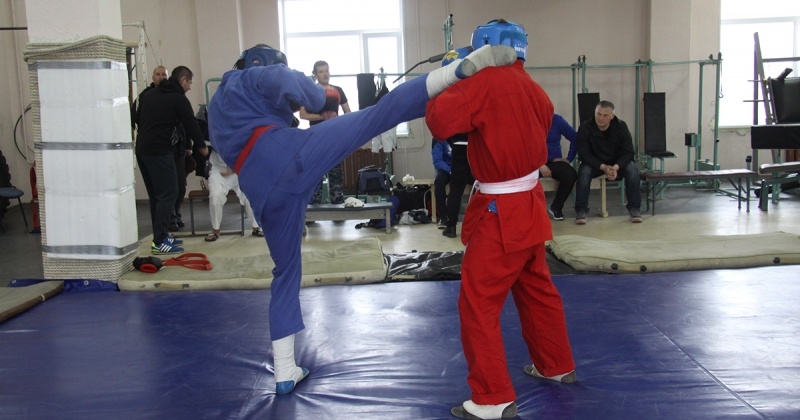 В рамках спартакиады «Динамо» в Магадане прошли ежегодные соревнования по рукопашному бою.