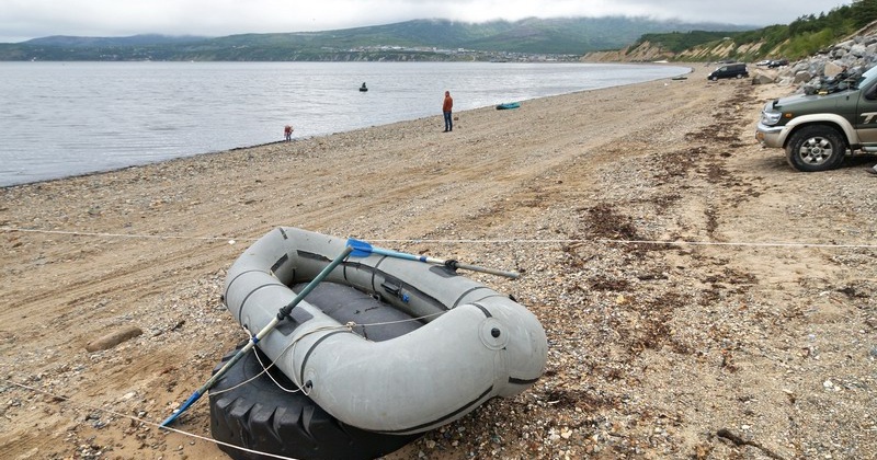 Несовершеннолетний подросток пропал при опрокидывания лодки на реке Омолон