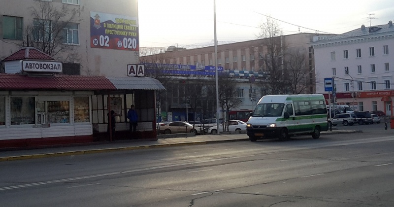 Антисанитарию выявили специалисты в салонах городских автобусах