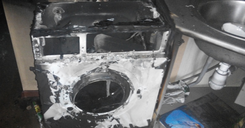 Стиральная машина стала причиной пожара в магаданской квартире
