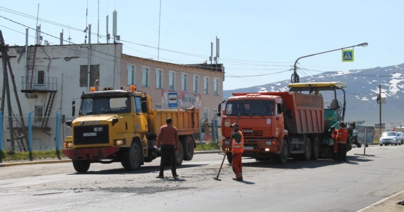 Грунтовые дороги ремонтируют сегодня в районе Старой Веселой сотрудники ГЭЛУДа