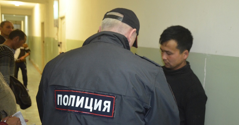 За пределы Российской Федерации магаданские полицейские выдворили 59 иностранных граждан