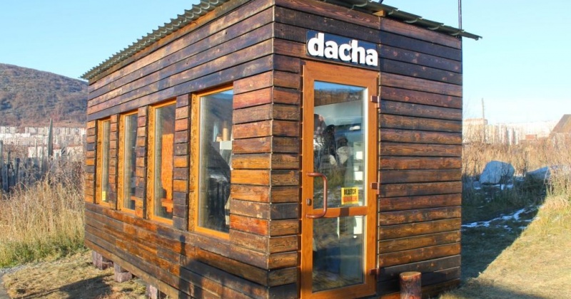 - Dacha      