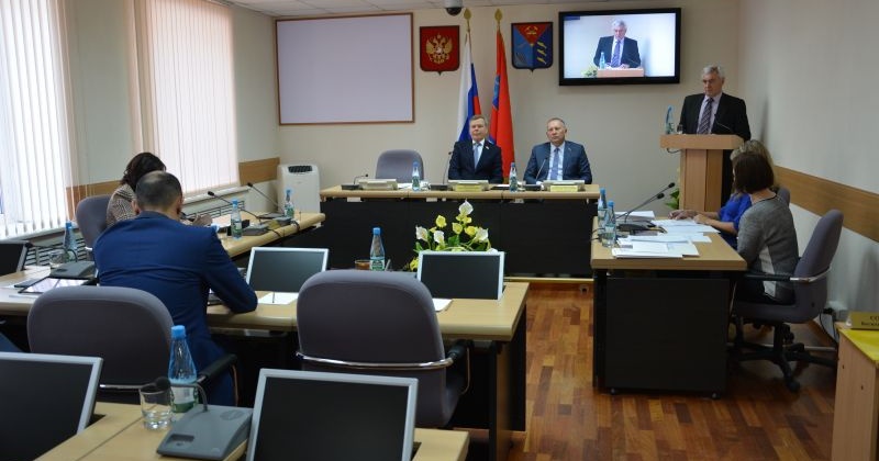 Избрать нового председателя Контрольно-счетной палаты региона и увеличить ее штатную численность предложили в Магаданской областной Думе