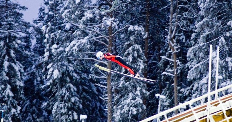 Магаданка Александра Кустова выступит в Пхенчхане в составе сборной по прыжкам на лыжах с трамплина
