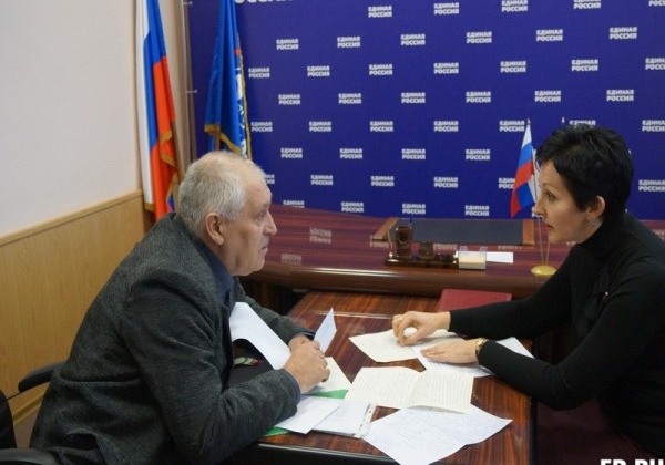 Проблемы, затрагивающие интересы людей, решает колымский депутат Бондарь
