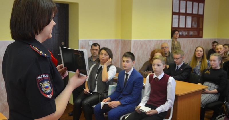 На Колыме стартовали мероприятия в рамках акции МВД России «8 Марта – в каждый дом»