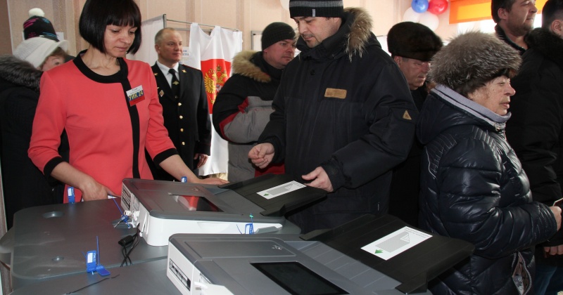 Явка избирателей на участки Магаданской области на 15.00 часов по местному времени составила 54,69%