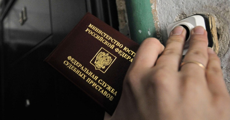 В Магадане еще одного злостного неплательщика выселят из квартиры