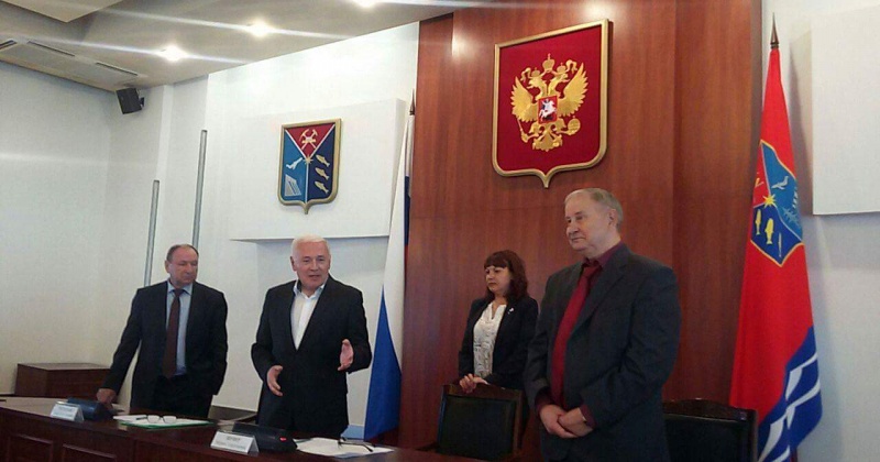 Магаданские профсоюзы поблагодарили экс-губернатора Владимира Печеного за сотрудничество