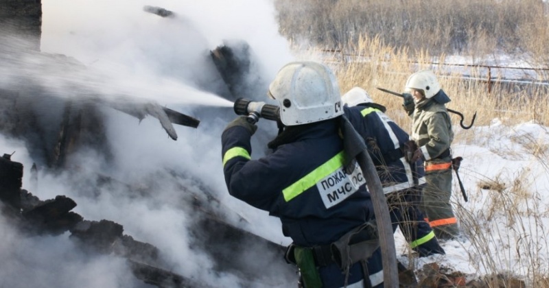 Магаданские пожарные ликвидировали загорание гаража