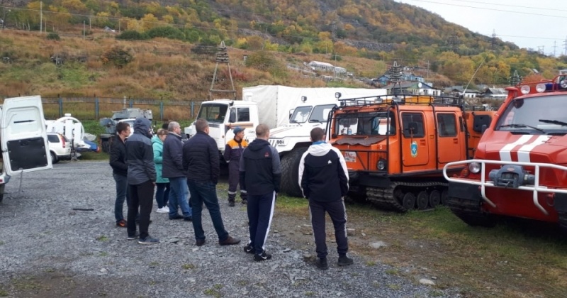 Будущие спасатели посетили Магаданский филиал ДВРПСО МЧС России