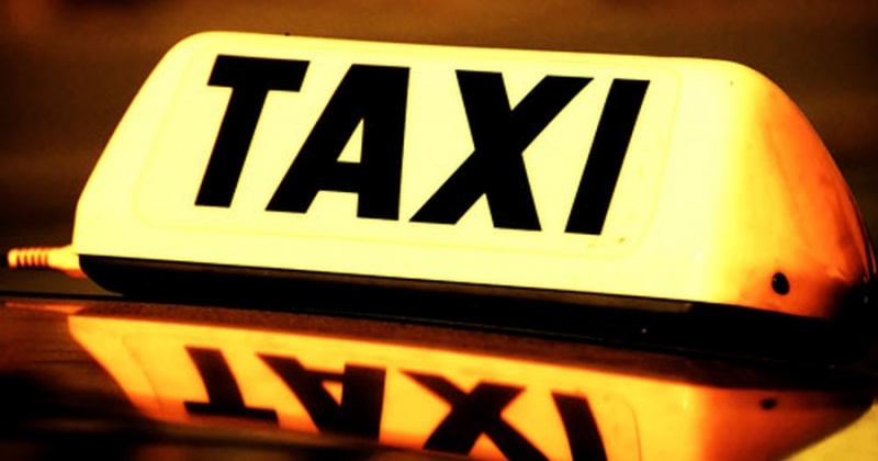 Госдума хочет запретить иностранцам работать водителями такси