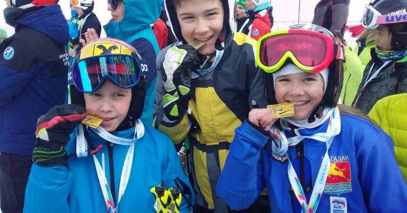 Шесть золотых медалей привезли магаданские горнолыжники со всероссийских соревнований