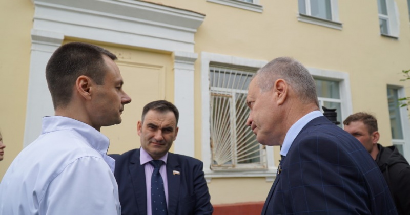 Реализацию нацпроекта «Здравоохранения» на Колыме анализируют депутаты Госдумы и сенаторы
